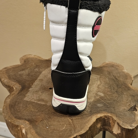 Khombu insulated winter boot - Picture 3 of 10